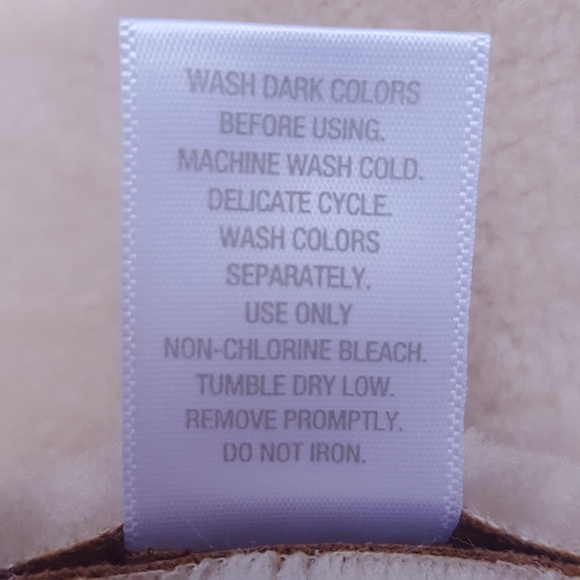 Westport 1962 Shepra Shearing Vest, Faux Suede 2 Pockets. Womans Size M - Picture 8 of 9